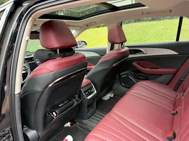 Hongqi H5 — Фото автомобиля 11