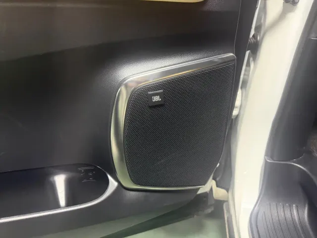 Toyota Alphard — Фото автомобиля 13