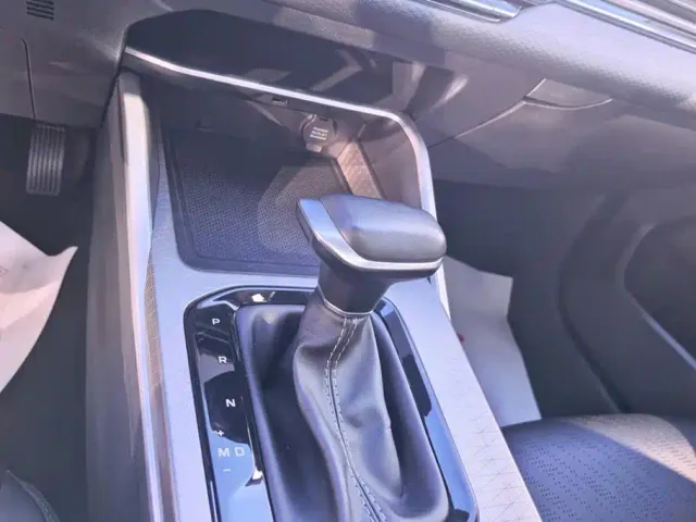 Geely Emgrand — Фото автомобиля 16