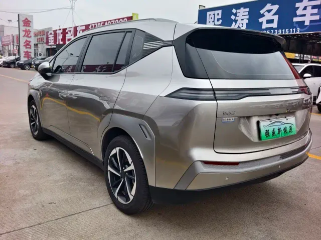GAC Aion Y — Фото автомобиля 11