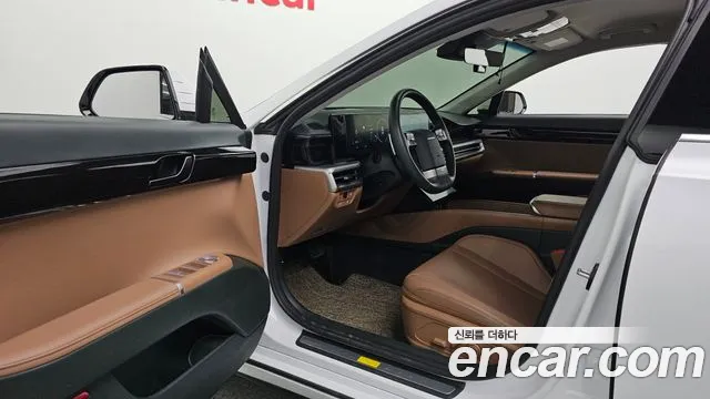 Hyundai Grandeur GN7 — Фото автомобиля 15