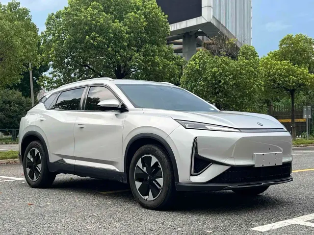 Dongfeng Fengshen L7 — Фото автомобиля 2