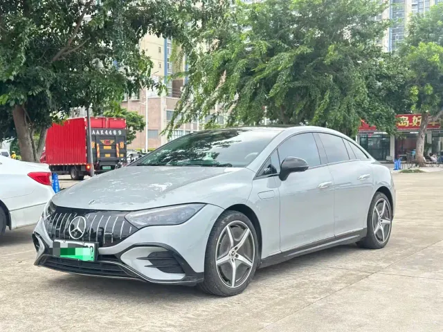 Фотография автомобиля — Mercedes-Benz EQE
