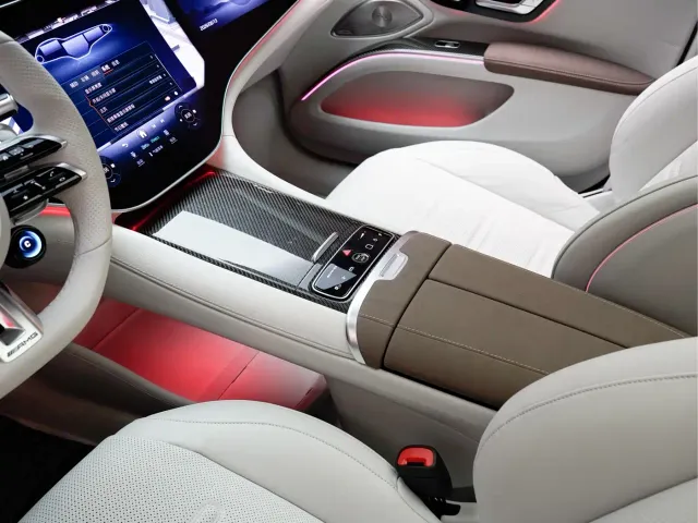 Mercedes-Benz EQS AMG — Фото автомобиля 11