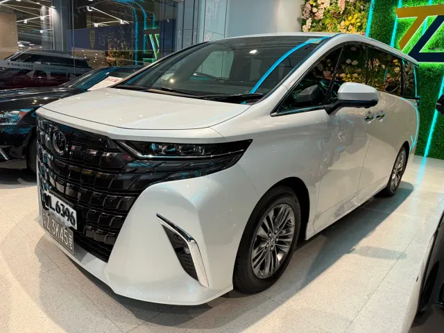 Фотография автомобиля — Toyota Alphard