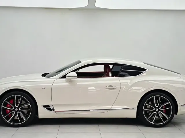 Bentley Continental 2022 4.0T GT V8 — Фото автомобиля 15