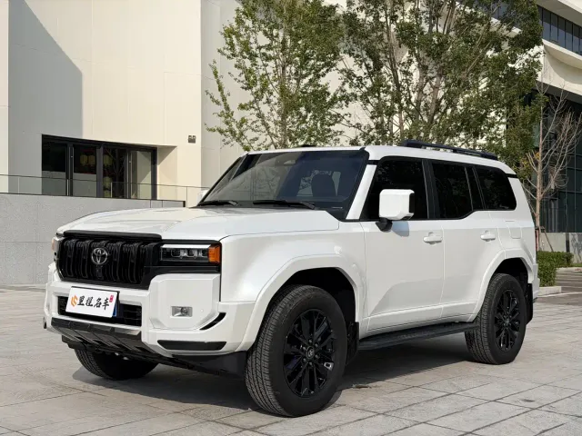 Фотография автомобиля — Toyota Prado