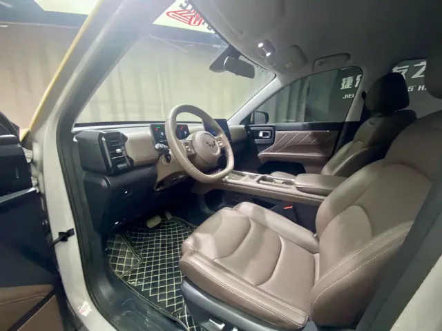 Wuling Starlight 560 — Фото автомобиля 9