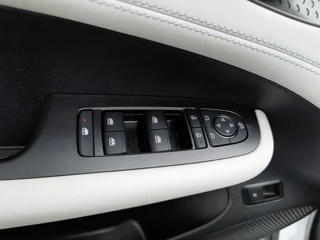 BYD Seal 05 DM-i — Фото автомобиля 9