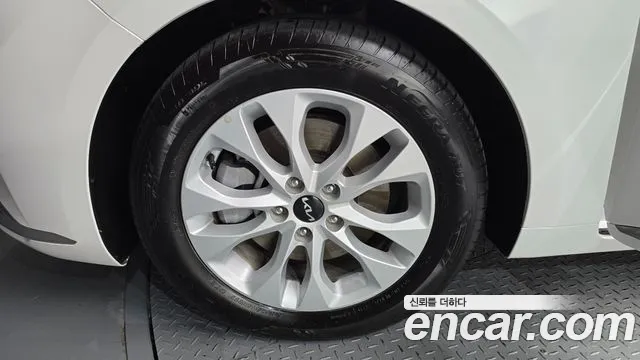 Kia K8 2.5 Бензин 2WD — Фото автомобиля 4