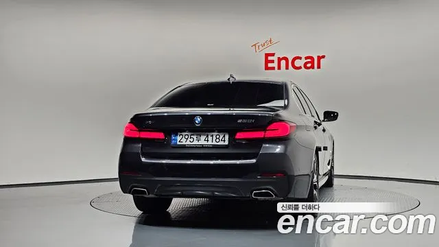 BMW 5 Series G30 — Фото автомобиля 4