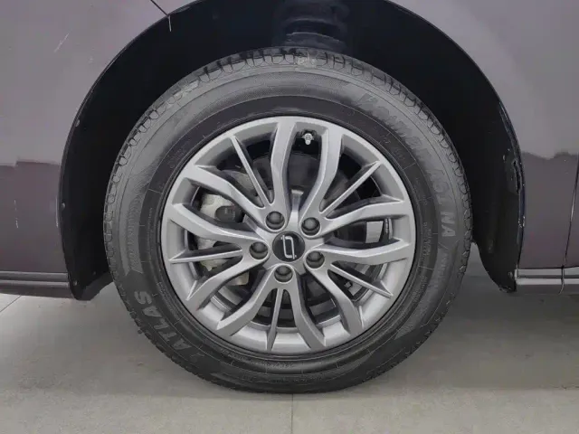 Bestune Besturn M9 — Фото автомобиля 17