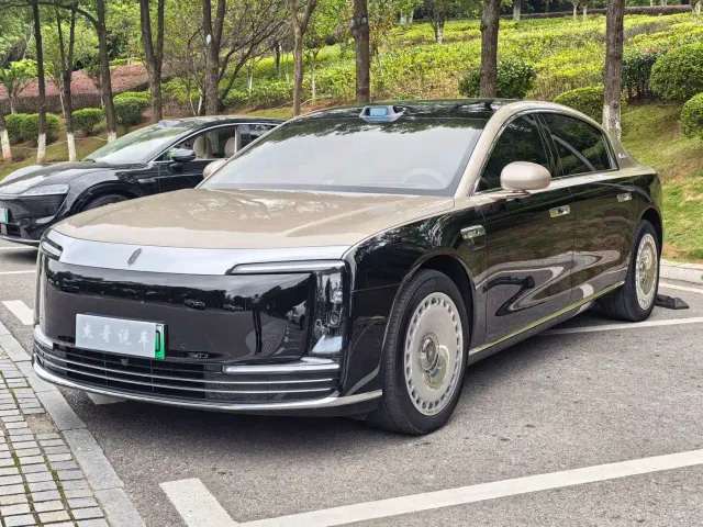 Фотография автомобиля — Maextro S800
