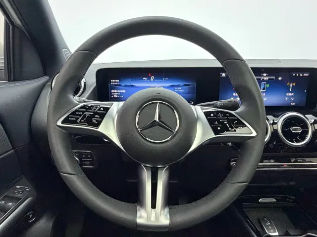 Mercedes-Benz GLA-Class — Фото автомобиля 12