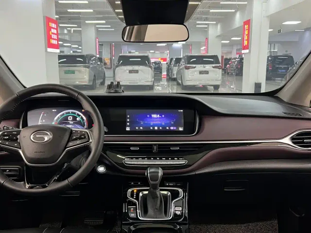 GAC Trumpchi M6 — Фото автомобиля 6