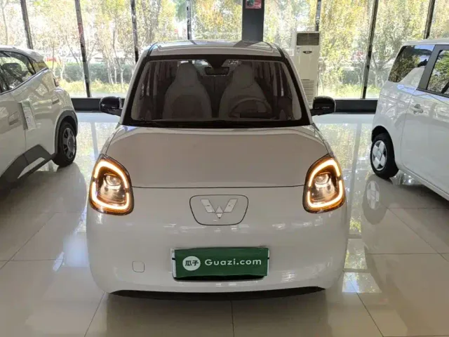 Wuling Motors Hongguang MINIEV 2025 4-Door Advanced — Фото автомобиля 2