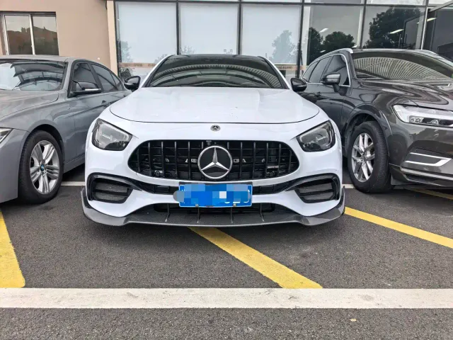 Mercedes-Benz E-Class — Фото автомобиля 2