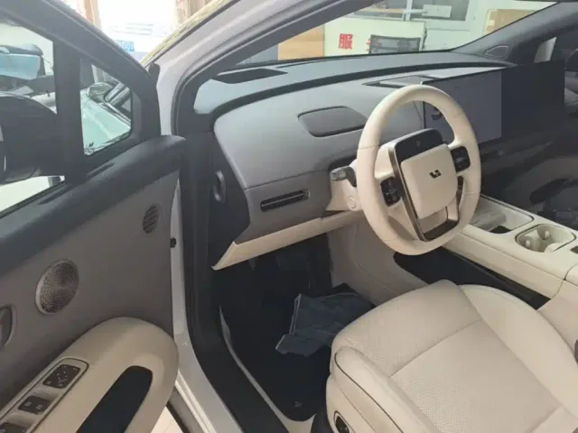 Li Auto i6 — Фото автомобиля 15