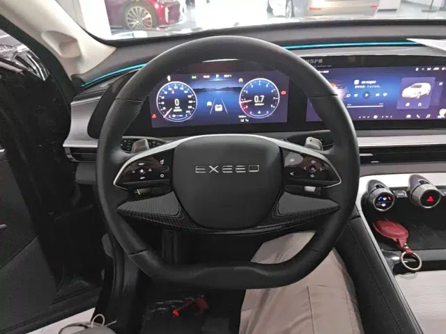 Exeed TXL — Фото автомобиля 10