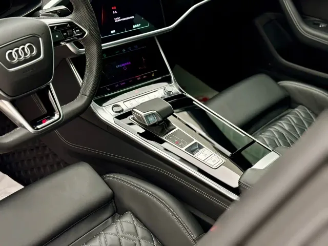 Audi A7 — Фото автомобиля 10