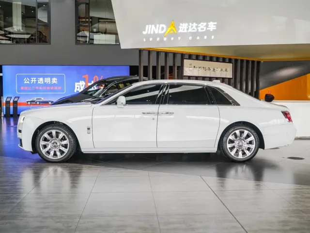 Rolls-Royce Ghost — Фото автомобиля 10