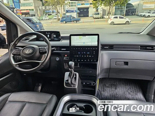 Hyundai Staria — Фото автомобиля 10
