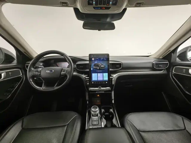 Ford Explorer — Фото автомобиля 5