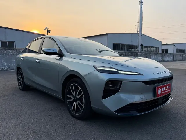 Roewe D6 — Фото автомобиля 3