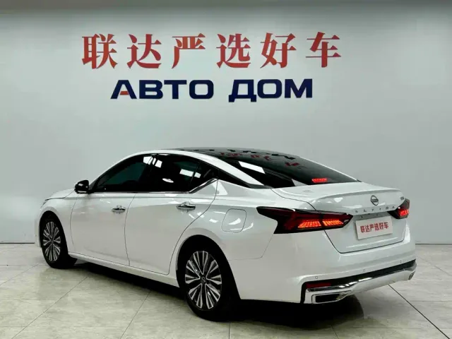 Nissan Teana — Фото автомобиля 4
