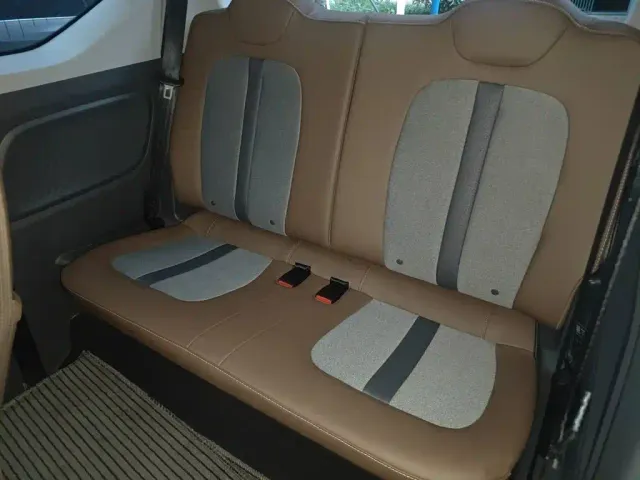 Wuling Hongguang Mini EV — Фото автомобиля 13