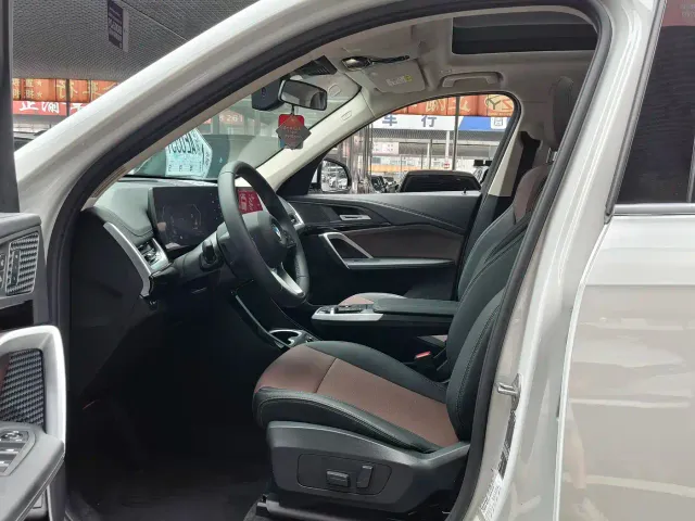 BMW X1 — Фото автомобиля 12