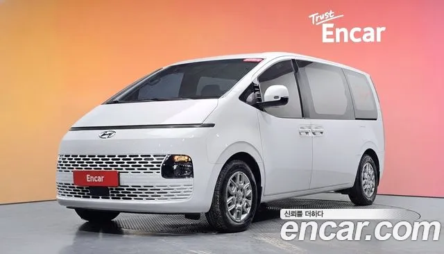 Фотография автомобиля — Hyundai Staria