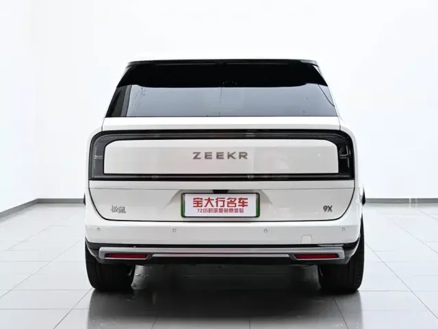 ZEEKR Zeekr 9X 2025 model Ultra Edition 70kWh — Фото автомобиля 8