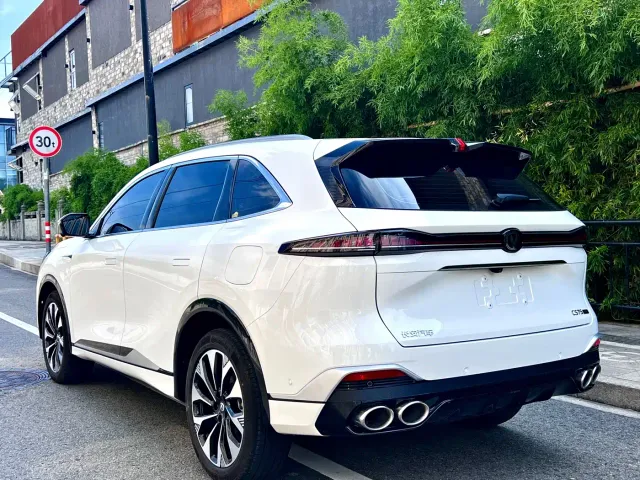 Changan CS75 Plus — Фото автомобиля 8
