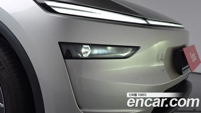 Tesla Model Y — Фото автомобиля 7
