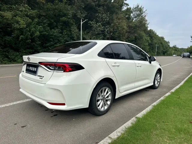 Toyota Corolla — Фото автомобиля 9