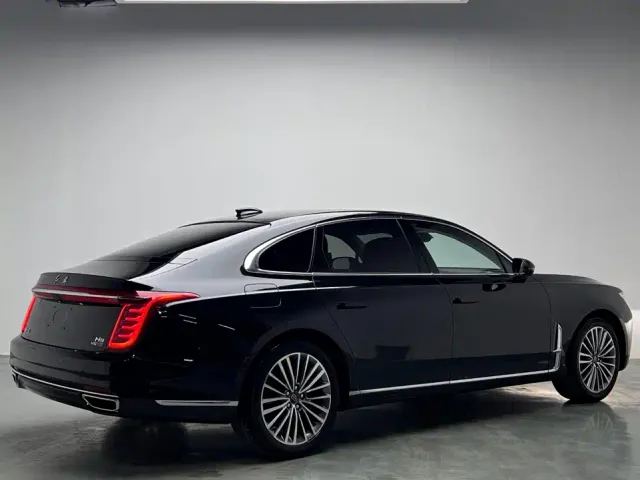 Hongqi H9 — Фото автомобиля 18