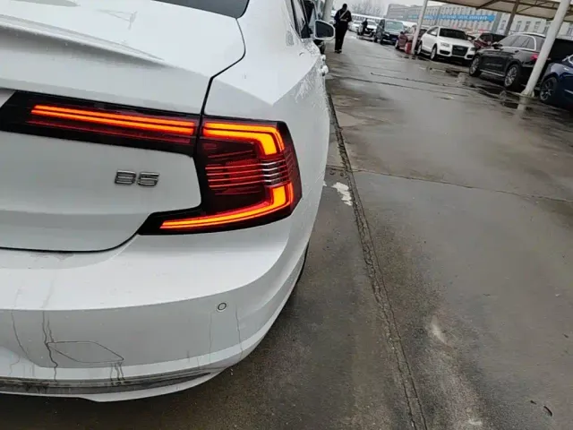 Volvo S90 — Фото автомобиля 7