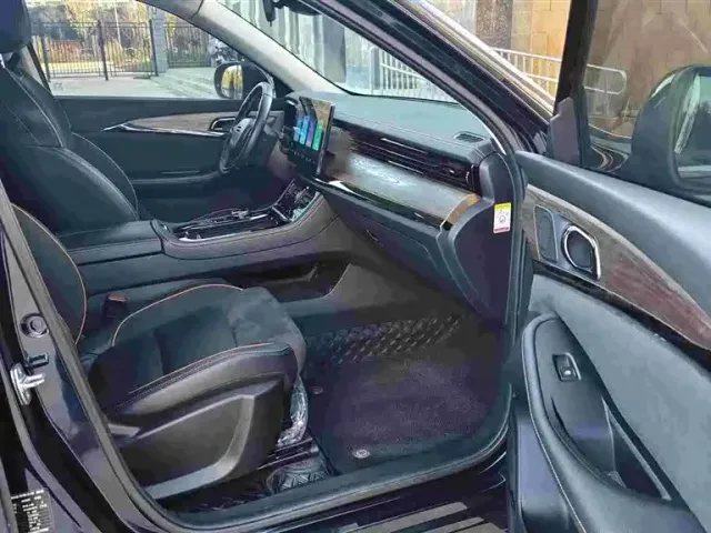Skyworth Auto Skyworth HT-i — Фото автомобиля 10