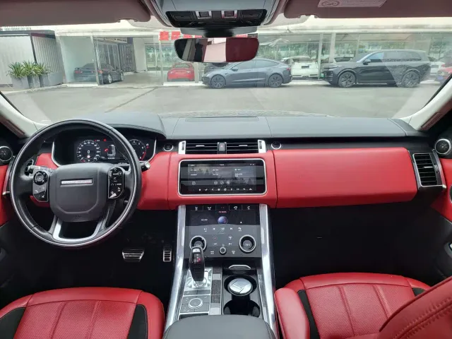 Land Rover Range Rover Sport — Фото автомобиля 8
