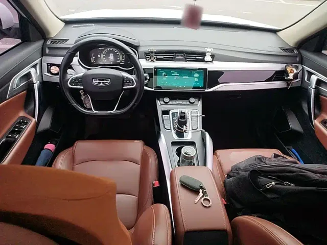 Geely Boyue — Фото автомобиля 9
