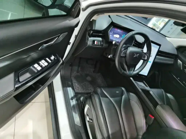 XPeng XPeng G3 2021 G3i 520N — Фото автомобиля 11