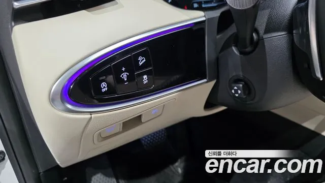 Genesis GV70 2.5T Бензин 2WD — Фото автомобиля 12