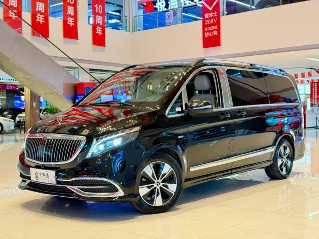 Mercedes-Benz V-Class — Фото автомобиля 2