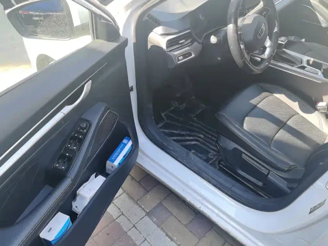 Geely Emgrand — Фото автомобиля 13
