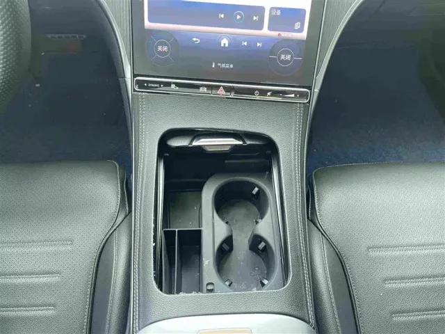 Mercedes-Benz C-Class — Фото автомобиля 18