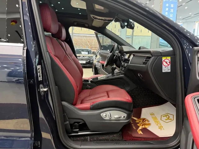 Porsche Macan — Фото автомобиля 7
