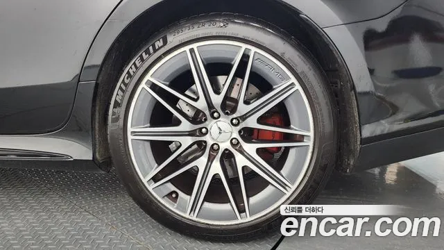 Mercedes-Benz AMG GT 4 двери 43 4MATIC+ — Фото автомобиля 19