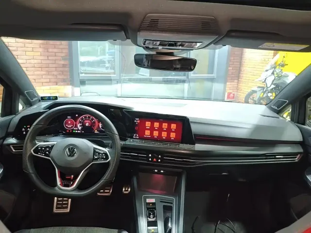 Volkswagen Golf GTI — Фото автомобиля 12