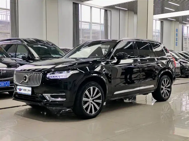 Фотография автомобиля — Volvo XC90